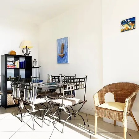 Coquet 2 Pieces Avec Terrasse Au Lavandou, 4 Couchages, Vue Exceptionnelle - Fr-1-251-289 * Le Lavandou