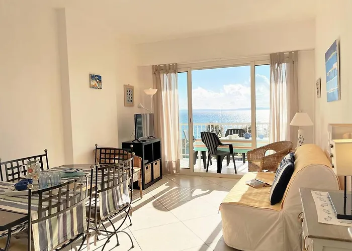 Coquet 2 Pieces Avec Terrasse Au Lavandou, 4 Couchages, Vue Exceptionnelle - Fr-1-251-289 Lejlighed *