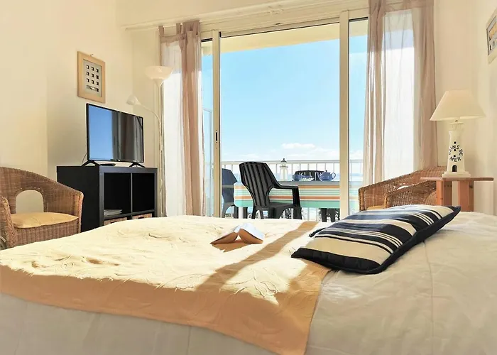 Coquet 2 Pieces Avec Terrasse Au Lavandou, 4 Couchages, Vue Exceptionnelle - Fr-1-251-289 Apartman *